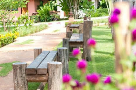 Khách sạn Monn Phu Phrai